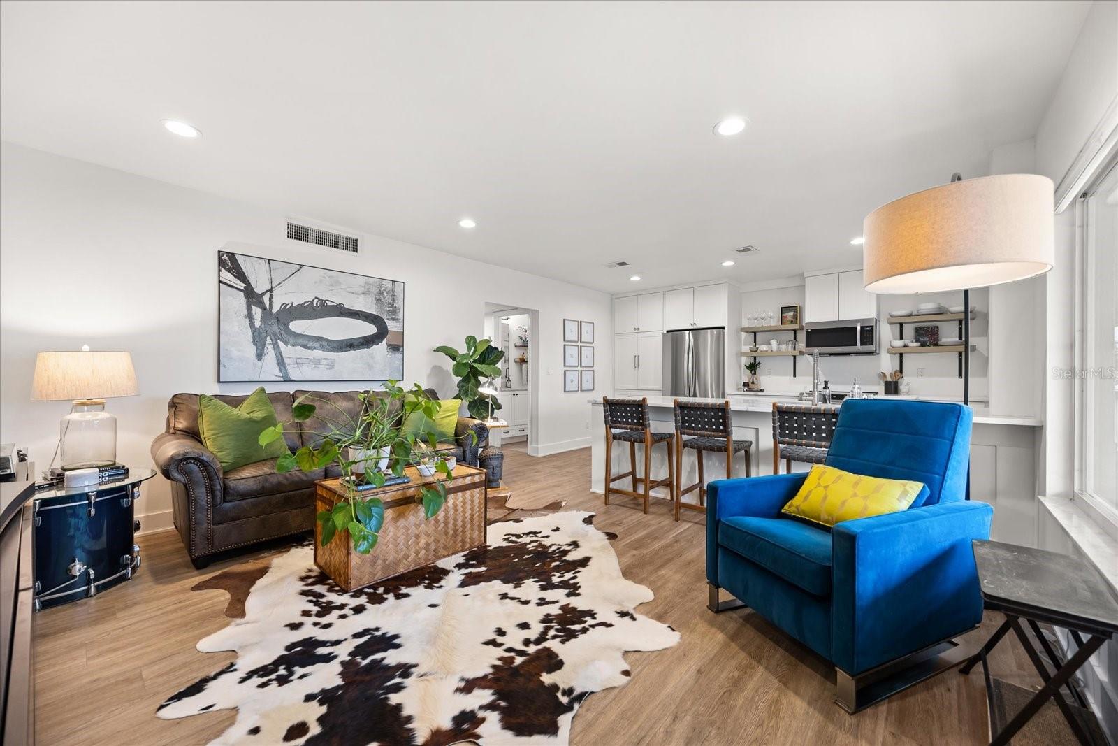LAKE MAITLAND TERRACE APTS - Residential