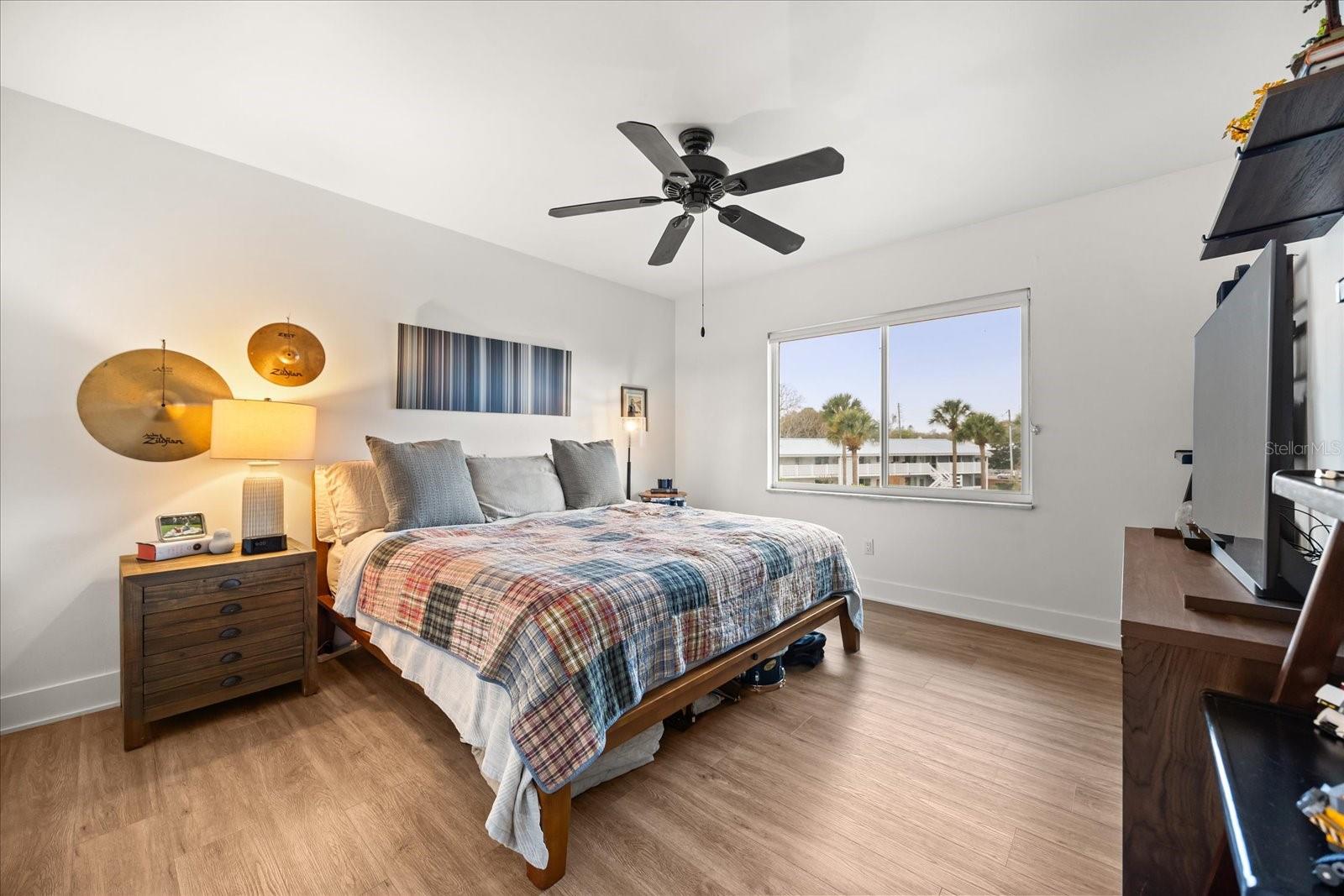 LAKE MAITLAND TERRACE APTS - Residential