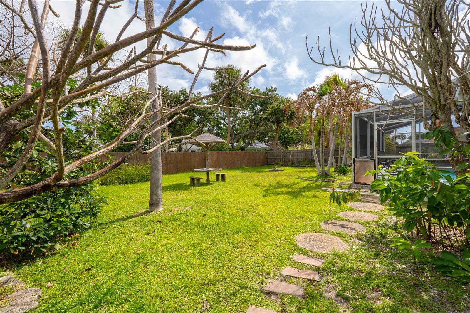 ISLES FOREST - Residential