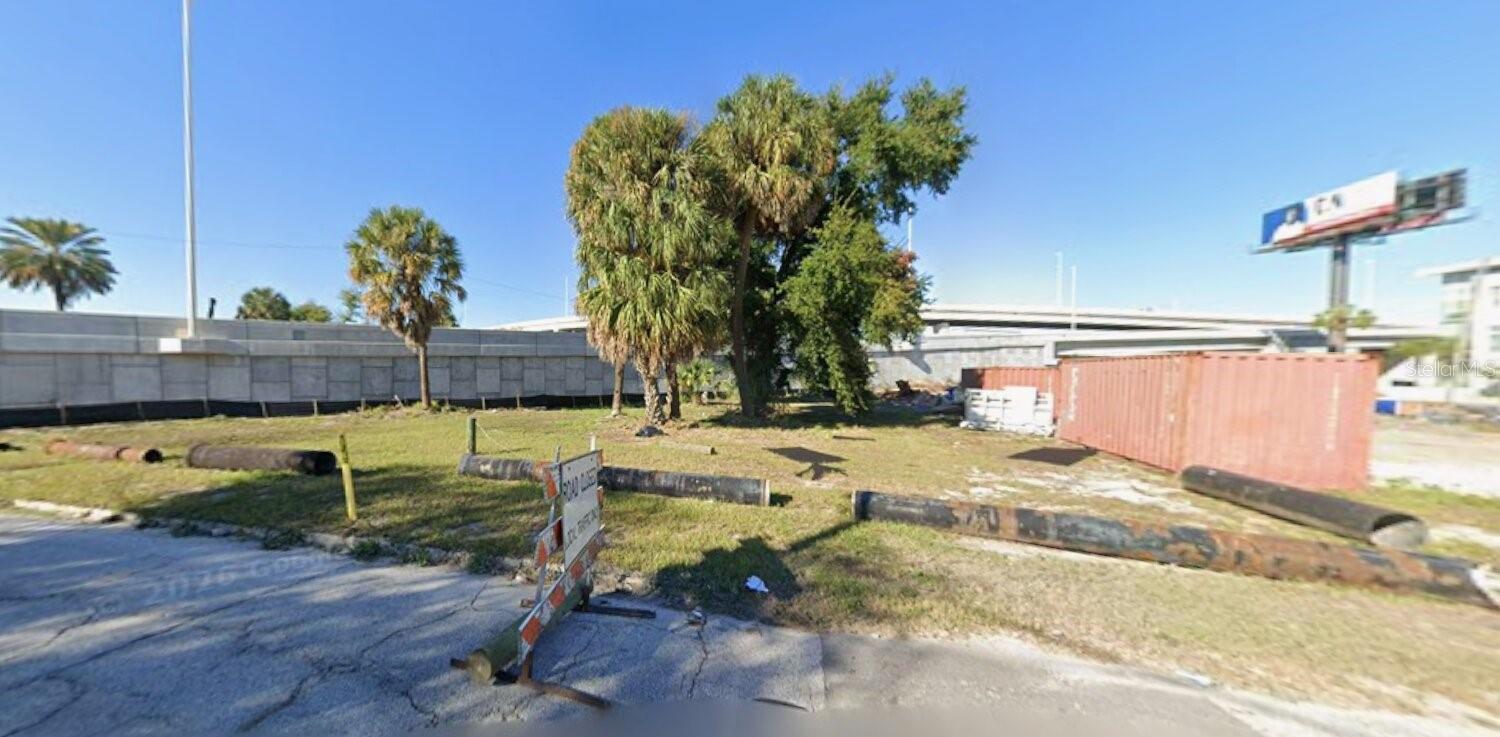SPENCER PLACE - Land
