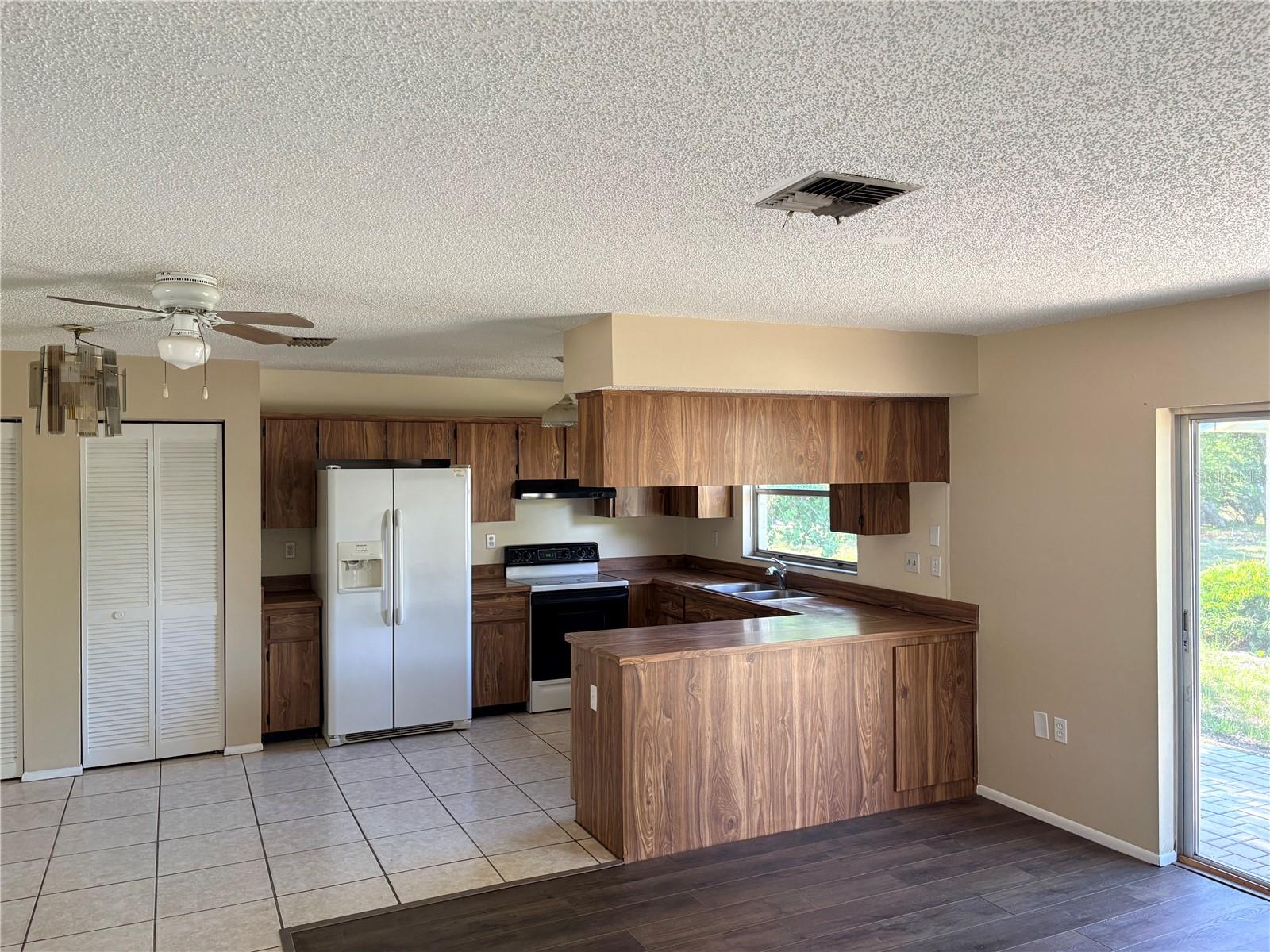 WOODWARD VILLAGE - Residential