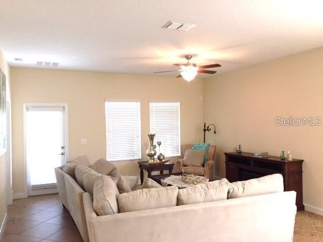 K-BAR RANCH PRCL Q PH 1 - Residential Lease
