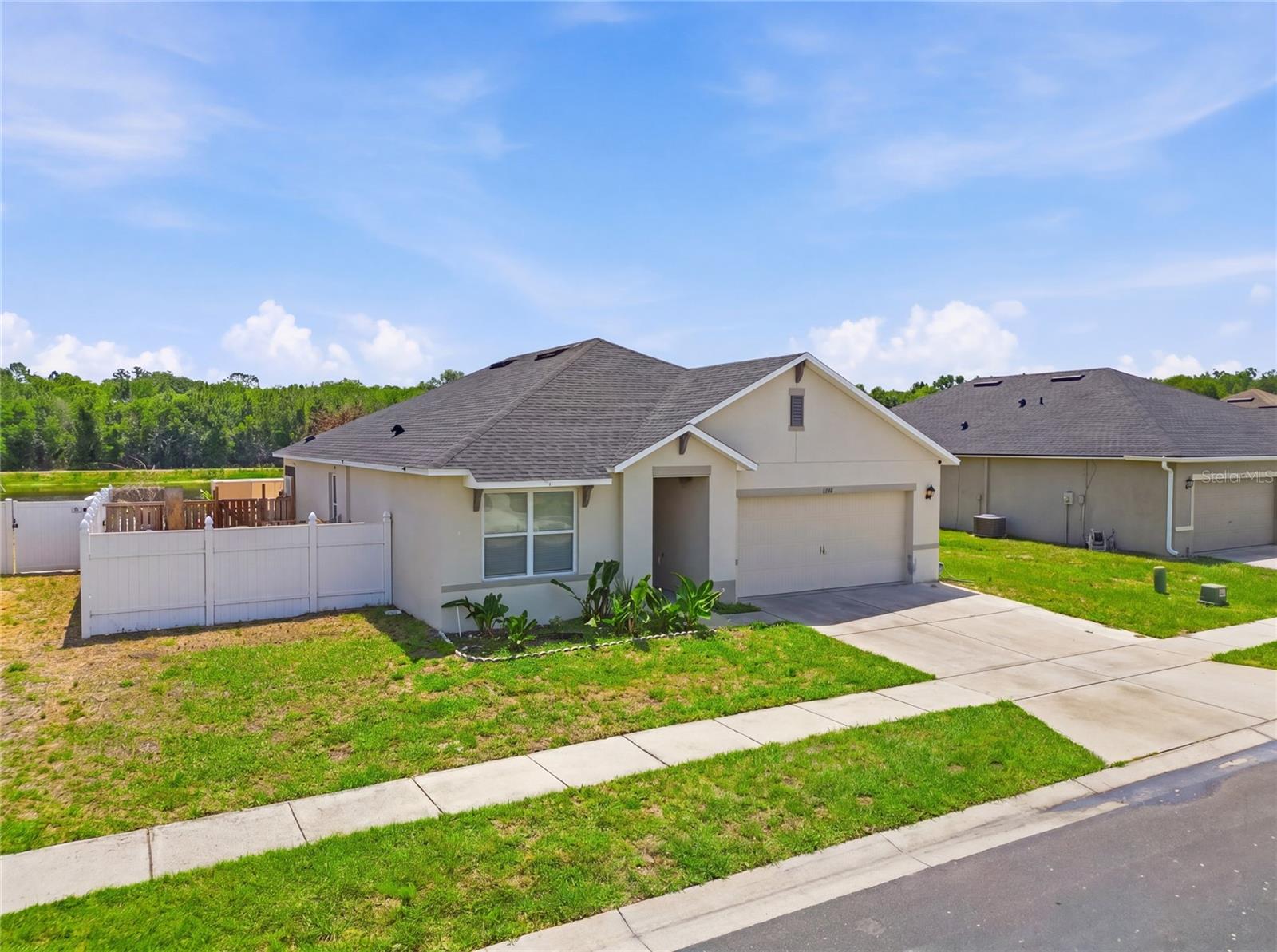 LAKESIDE LANDINGS PH 01 - Residential