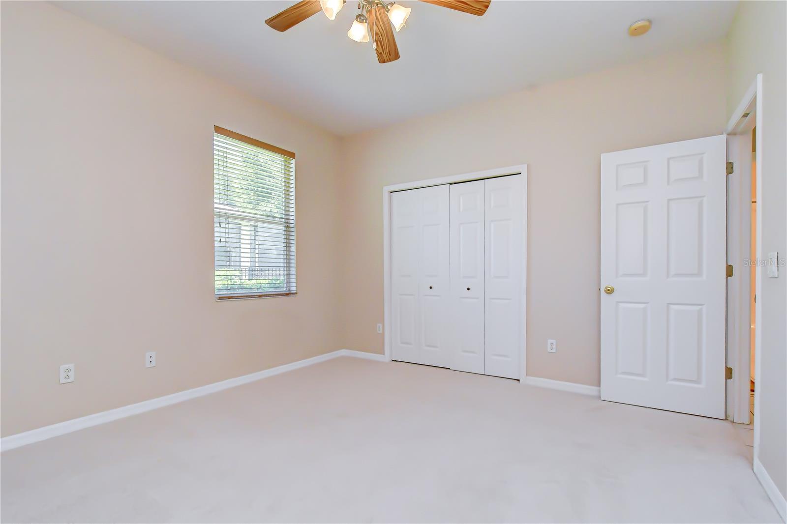 RIVER HILLS COUNTRY CLUB - Residential