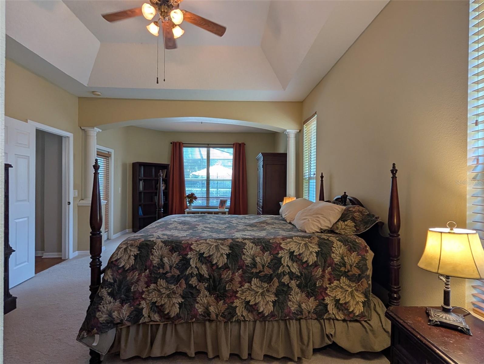 RIVER HILLS COUNTRY CLUB - Residential