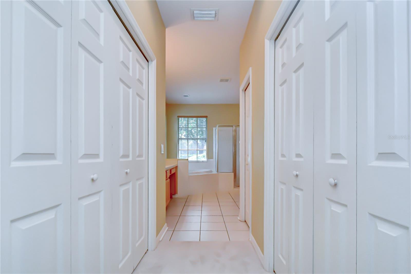 RIVER HILLS COUNTRY CLUB - Residential