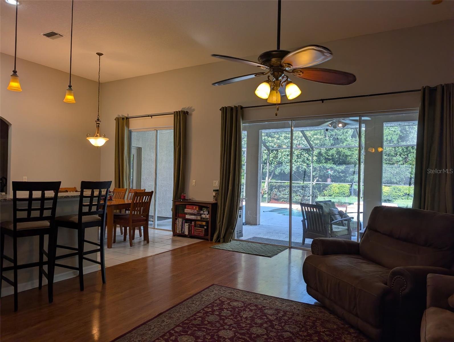 RIVER HILLS COUNTRY CLUB - Residential