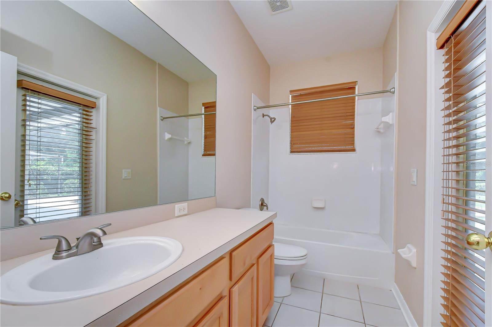 RIVER HILLS COUNTRY CLUB - Residential