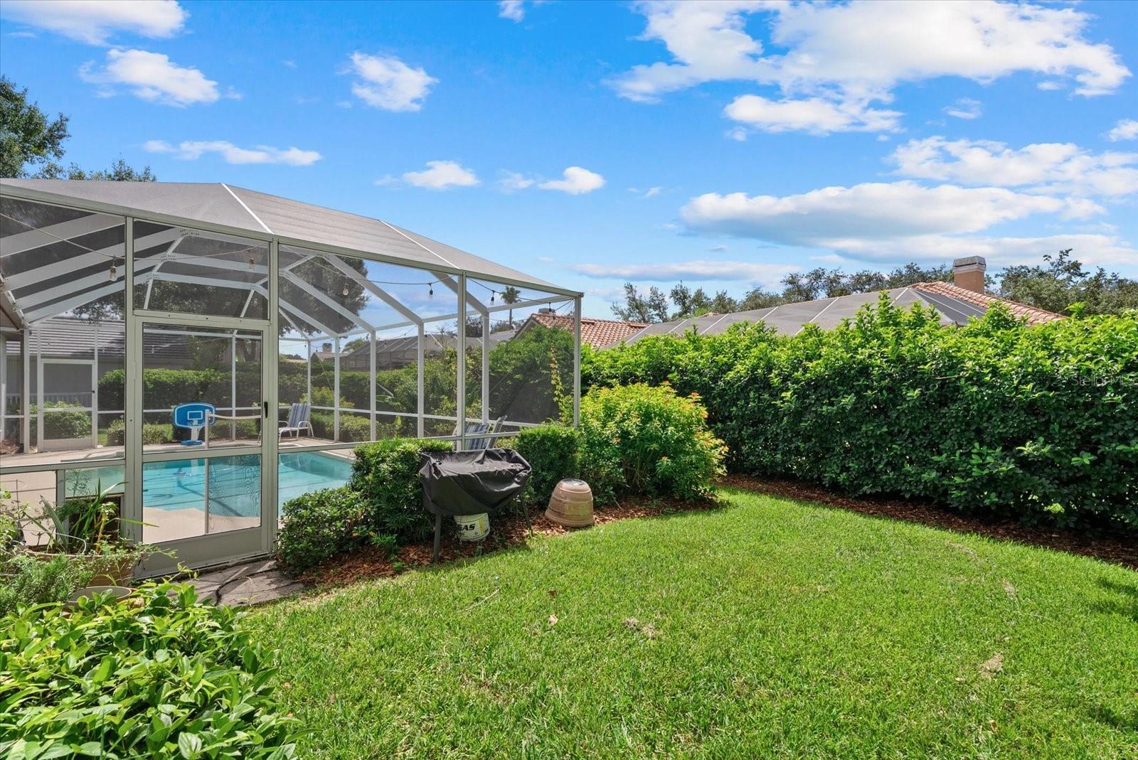 HUNTERS GREEN - OSPREY POINTE - Residential