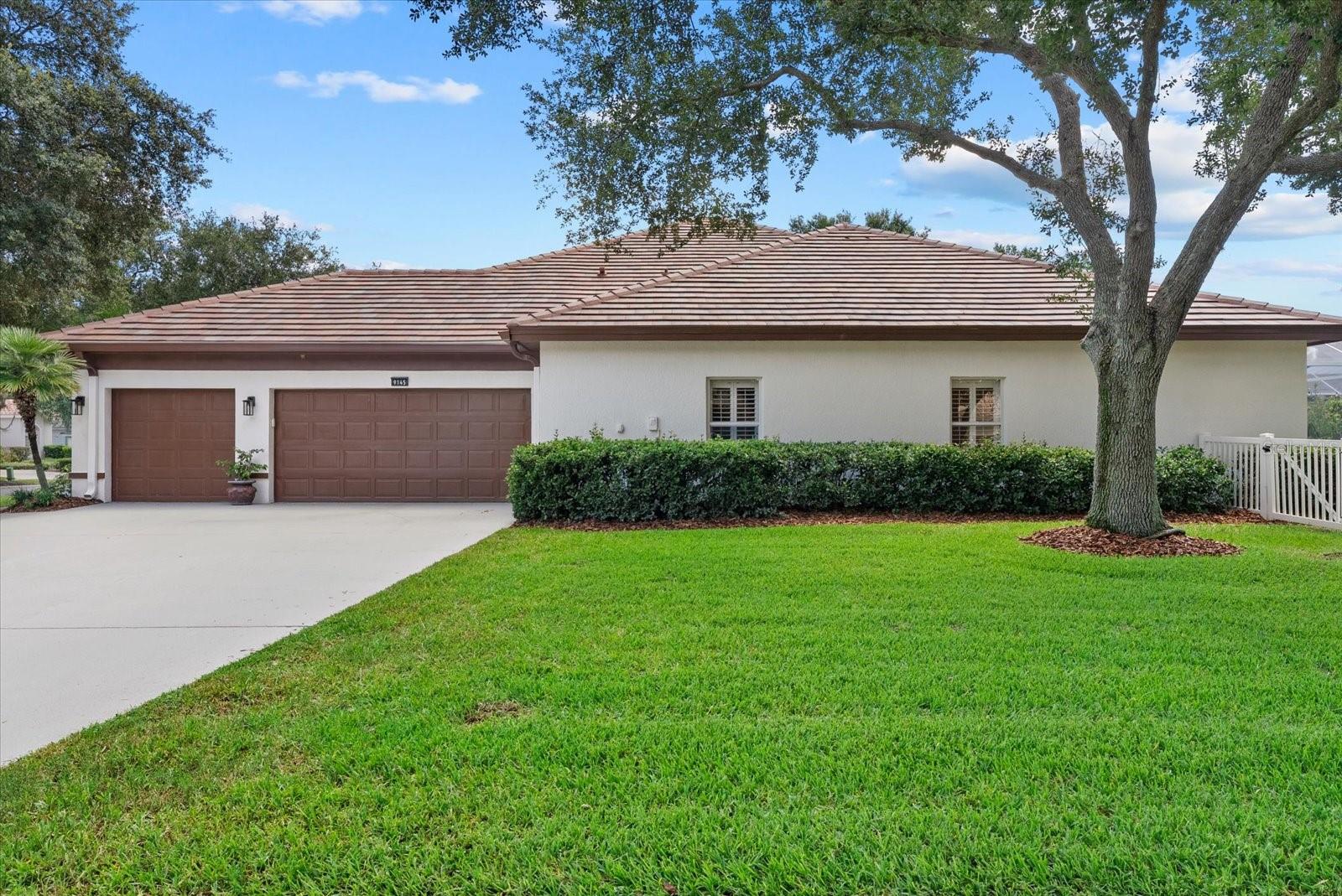 HUNTERS GREEN - OSPREY POINTE - Residential