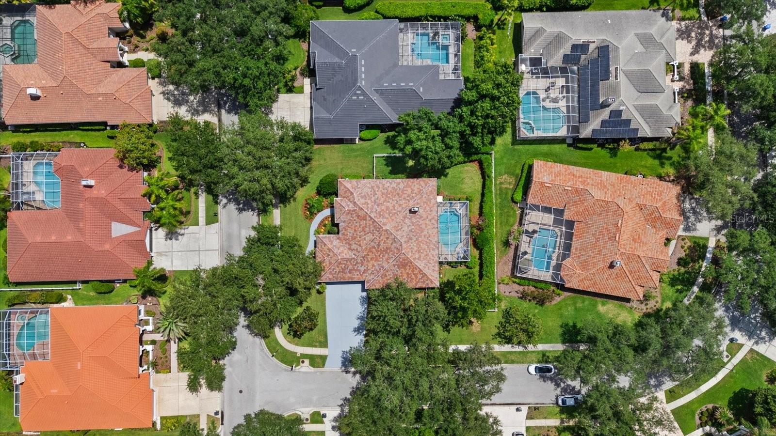 HUNTERS GREEN - OSPREY POINTE - Residential