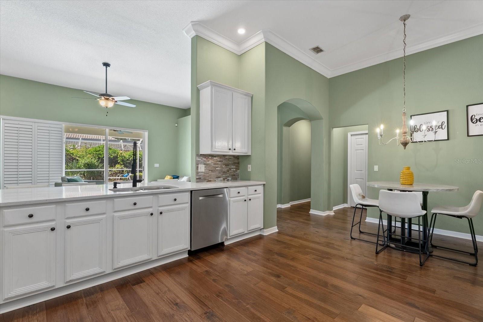 HUNTERS GREEN - OSPREY POINTE - Residential