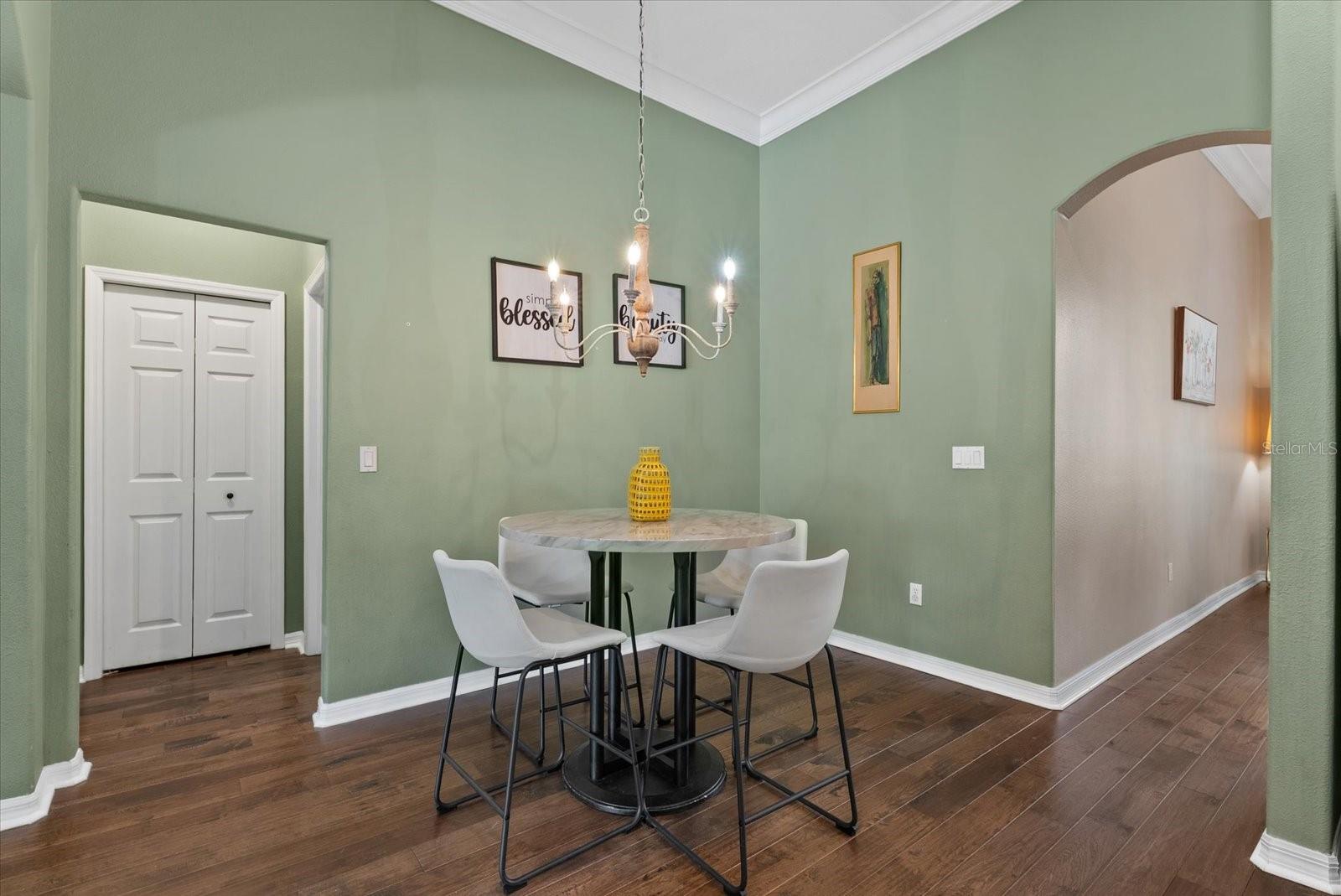 HUNTERS GREEN - OSPREY POINTE - Residential