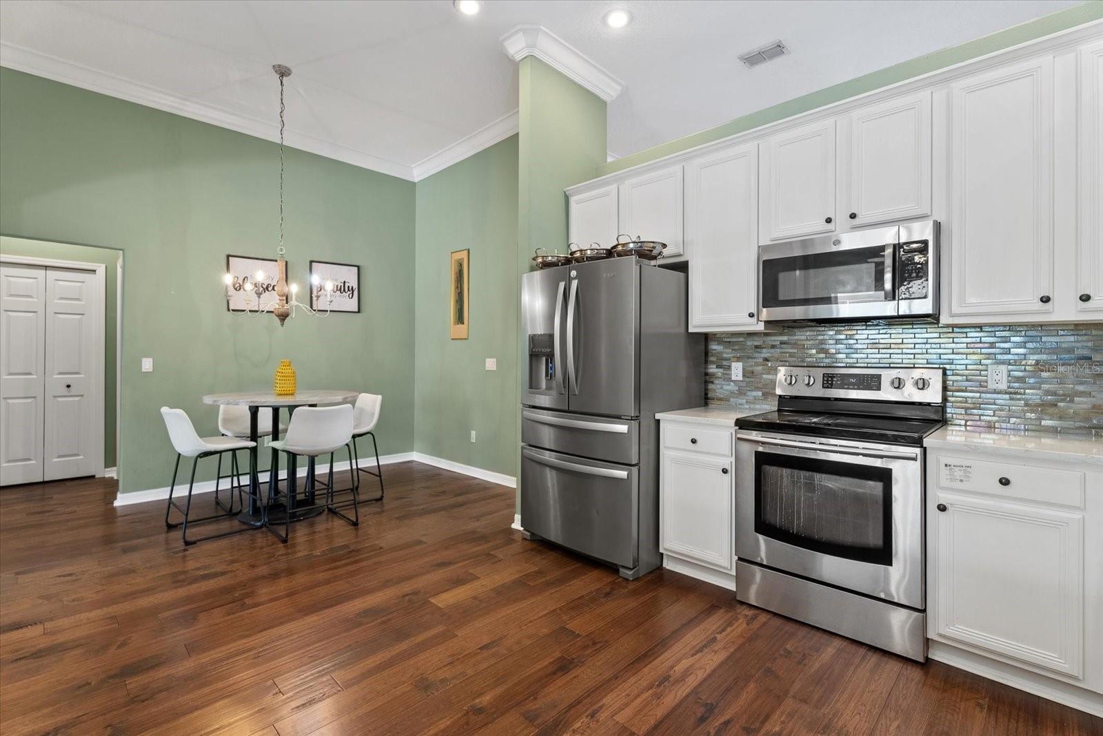HUNTERS GREEN - OSPREY POINTE - Residential