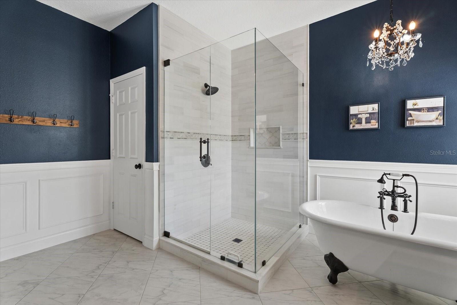 HUNTERS GREEN - OSPREY POINTE - Residential