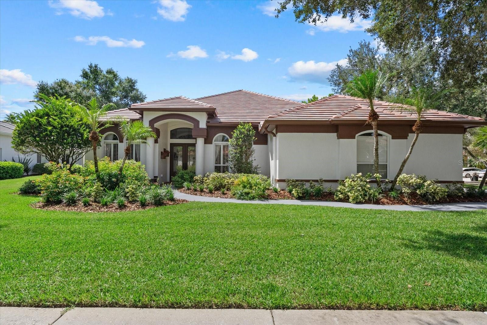 HUNTERS GREEN - OSPREY POINTE - Residential