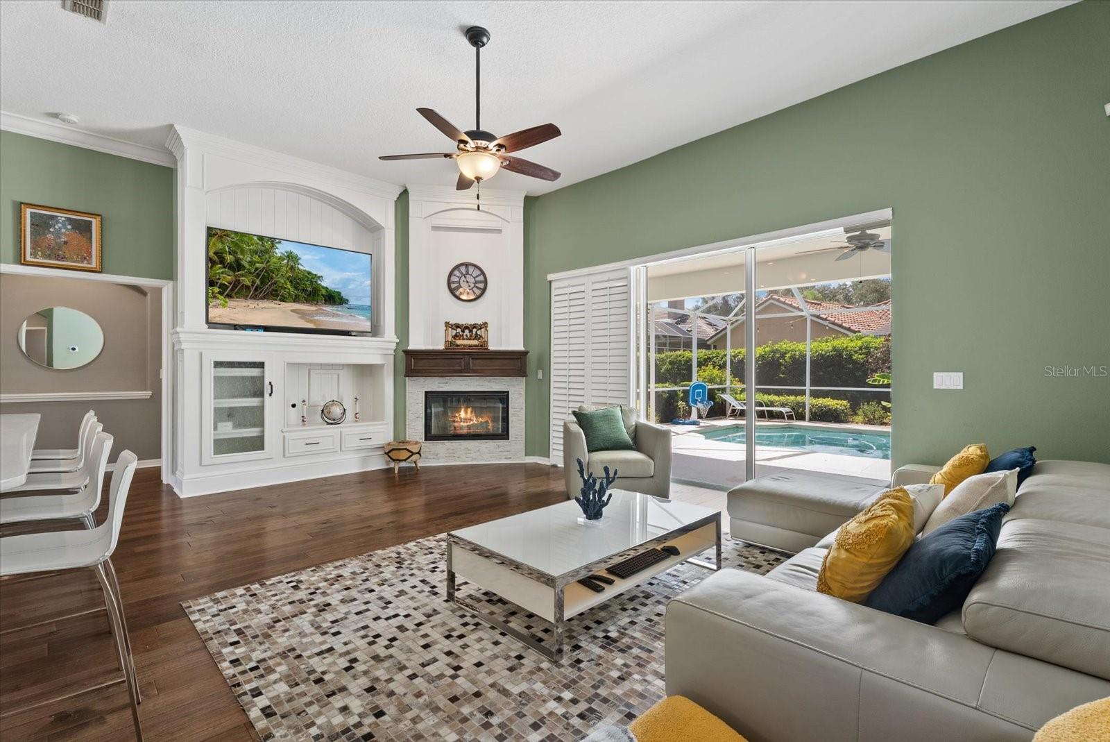 HUNTERS GREEN - OSPREY POINTE - Residential