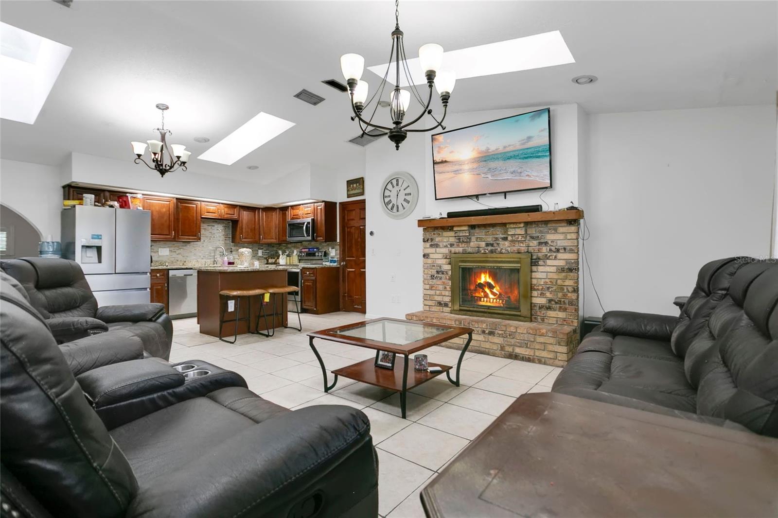 BREEZY HEIGHTS - Residential