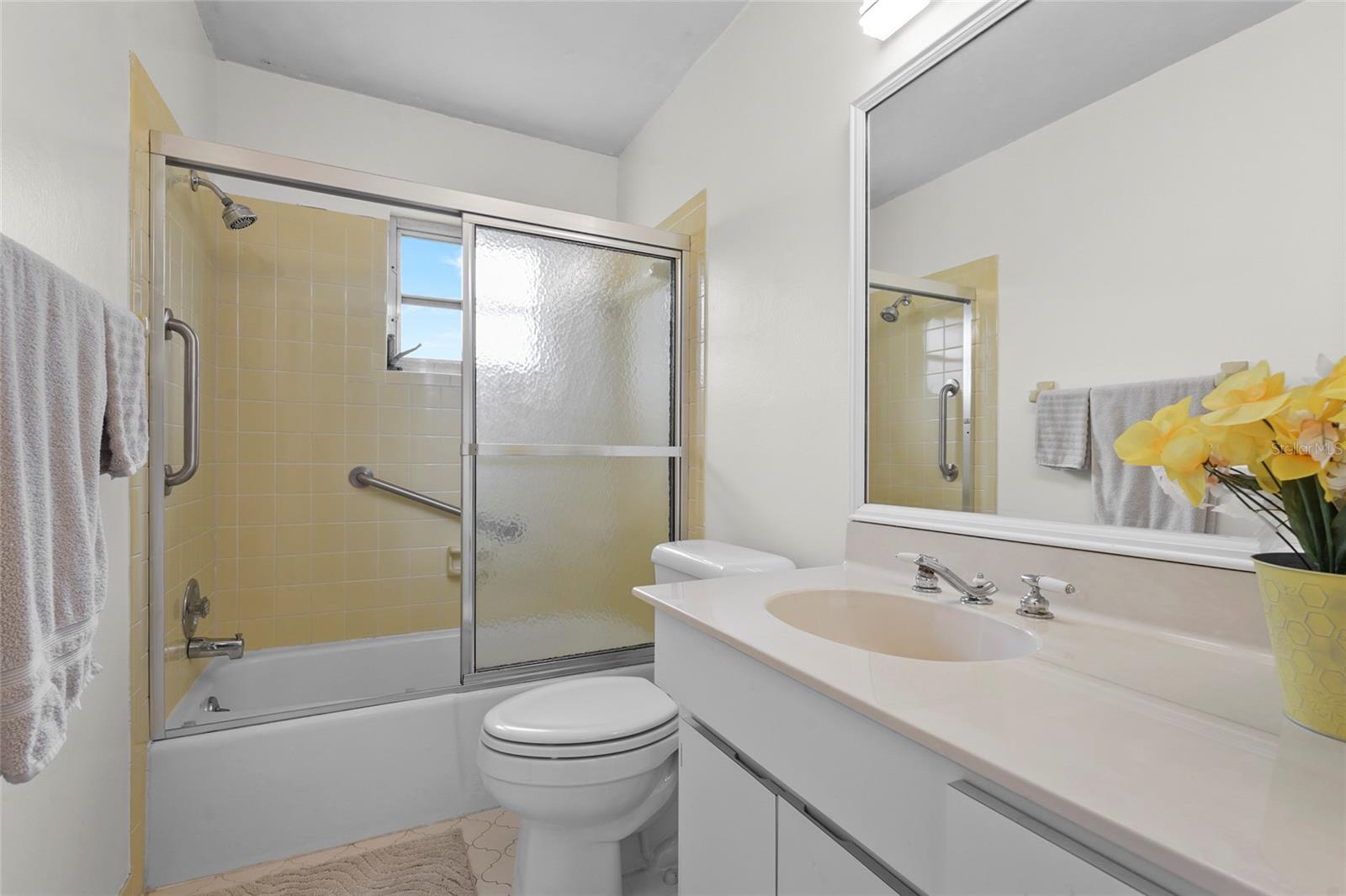 PALM-AIRE AT SARASOTA 7-B - Residential
