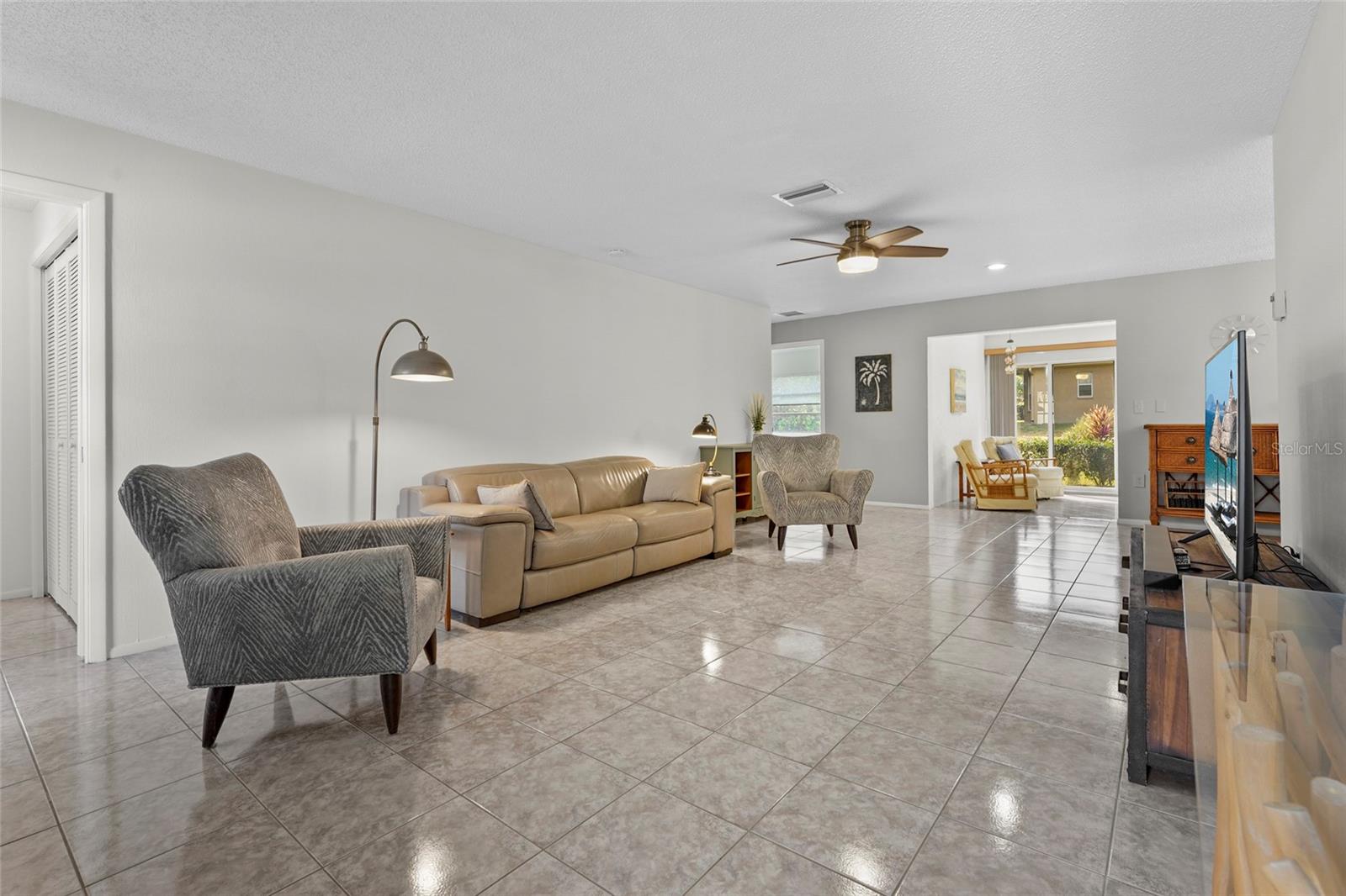 PALM-AIRE AT SARASOTA 7-B - Residential