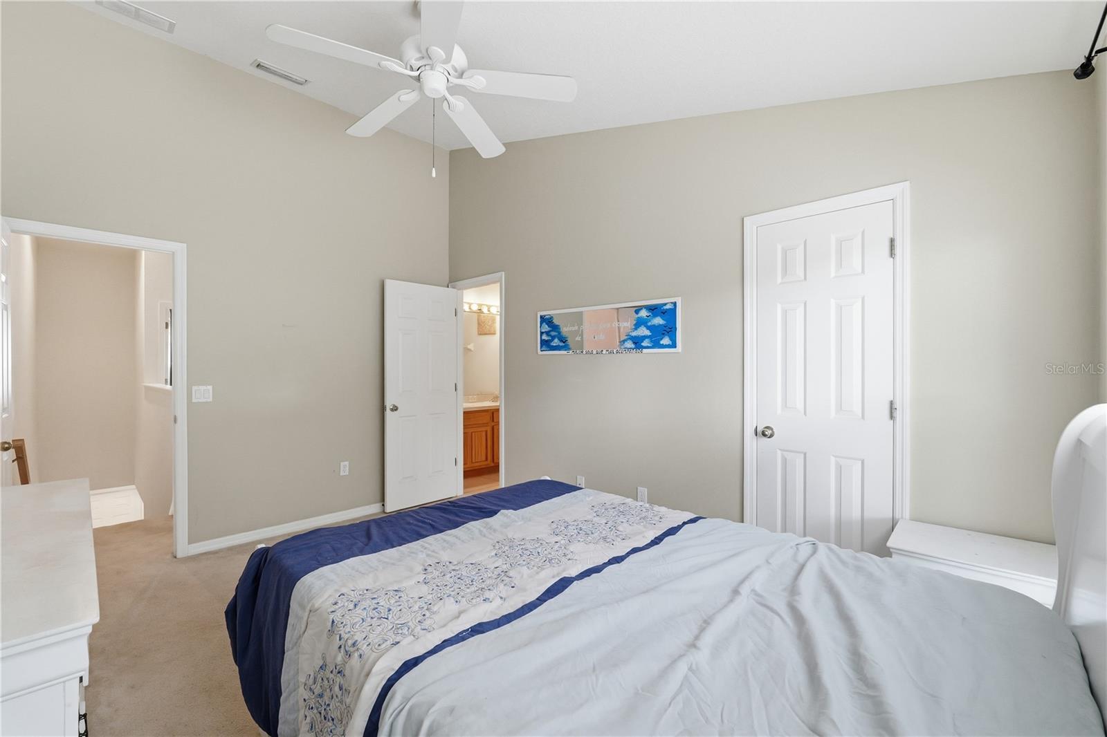 TOWNHOMES OF COUNTRY RUN PH - Residential