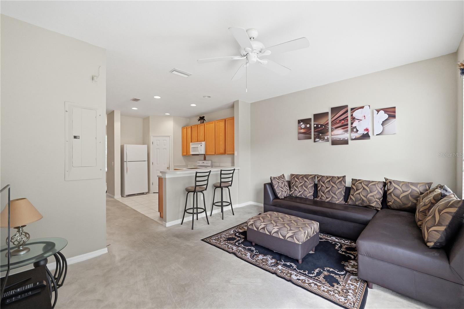 TOWNHOMES OF COUNTRY RUN PH - Residential