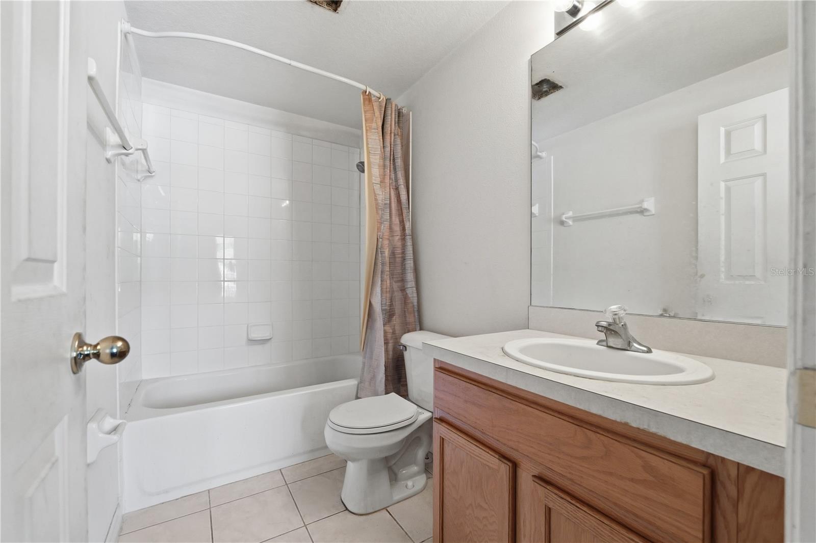 TOWNHOMES OF COUNTRY RUN PH - Residential