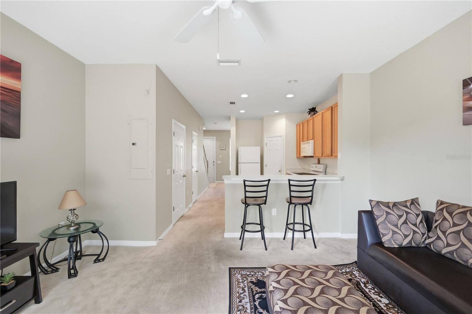 TOWNHOMES OF COUNTRY RUN PH - Residential