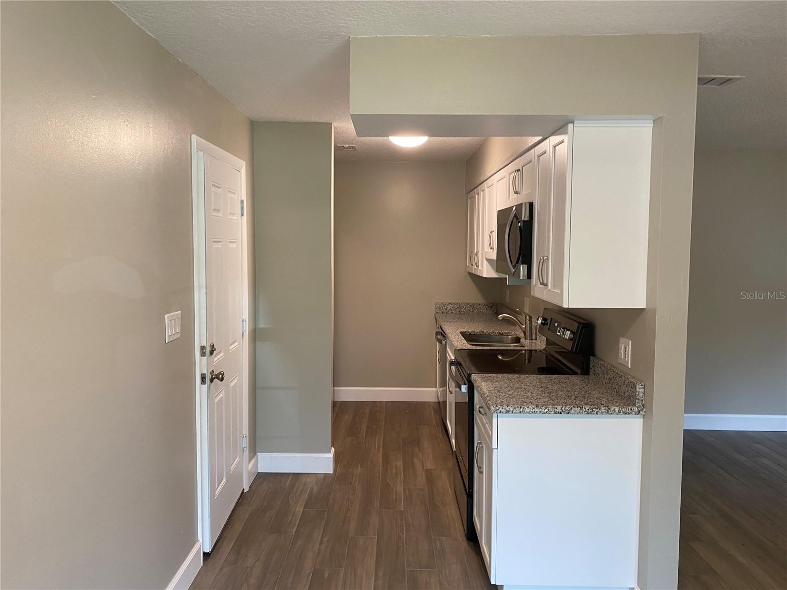 LAKE MARGARET ESTATES - Residential Lease