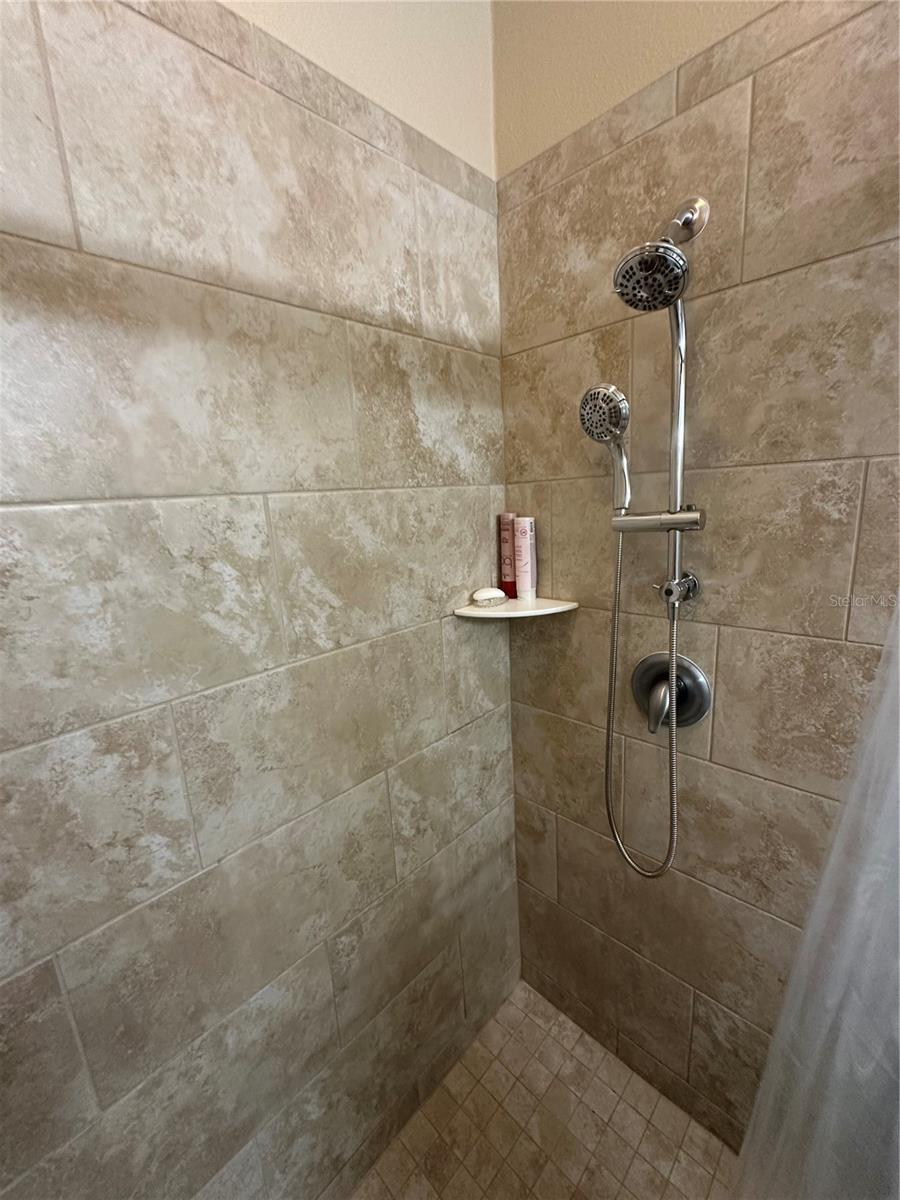 LEESBURG ARLINGTON RIDGE PH 1-C - Residential
