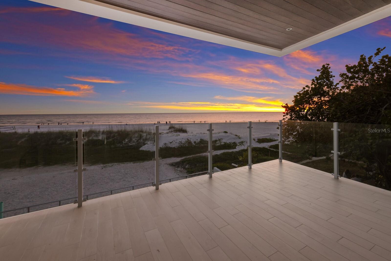 89 BEACH - Residential