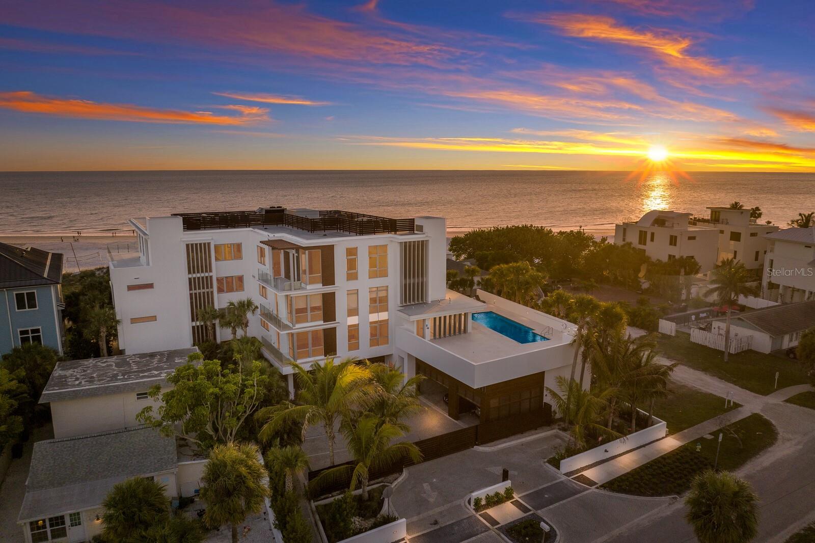 89 BEACH - Residential