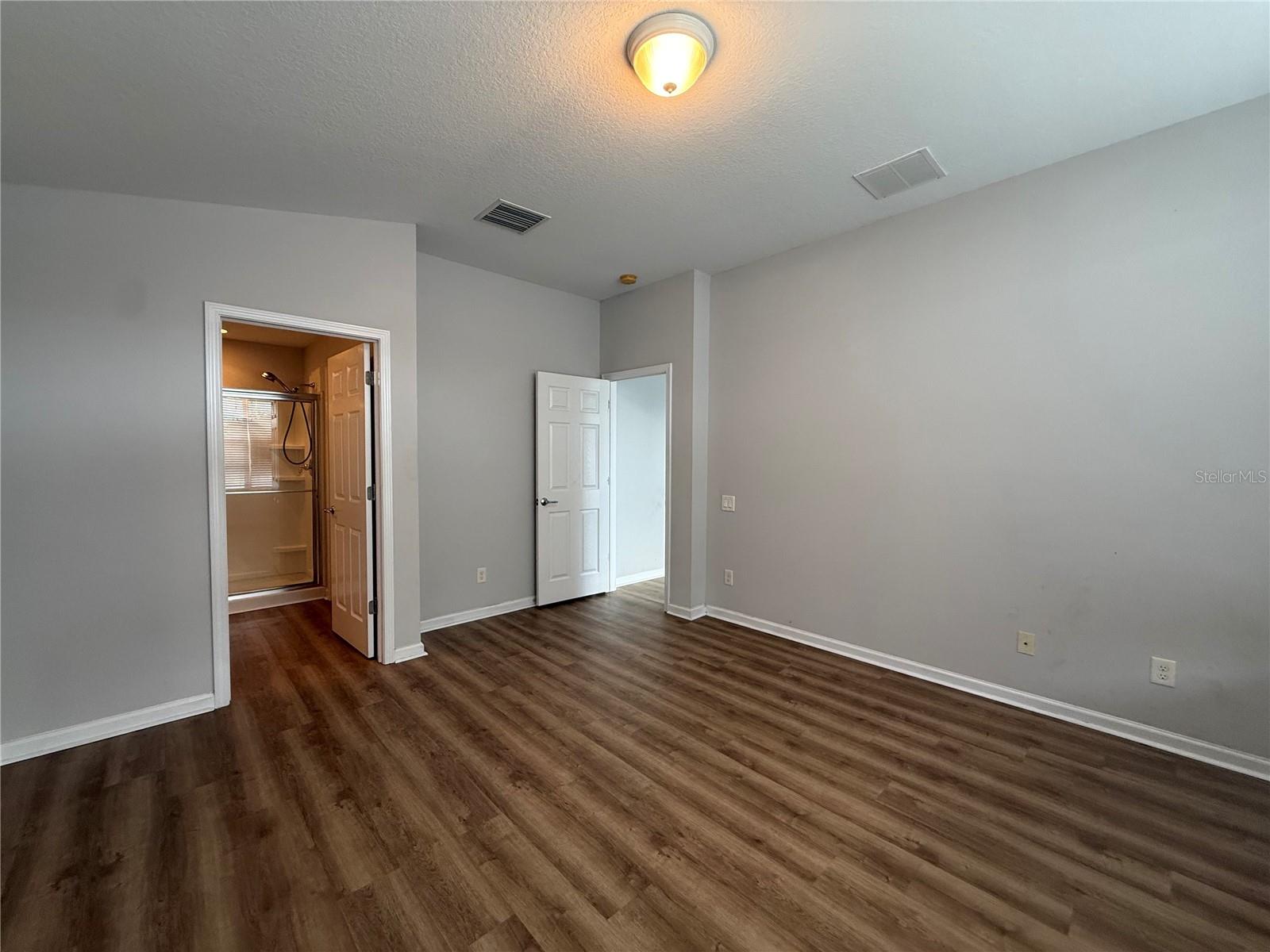 TRILLIUM VILLAGE B - Residential