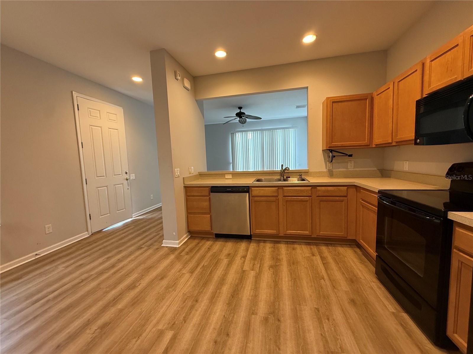 TRILLIUM VILLAGE B - Residential