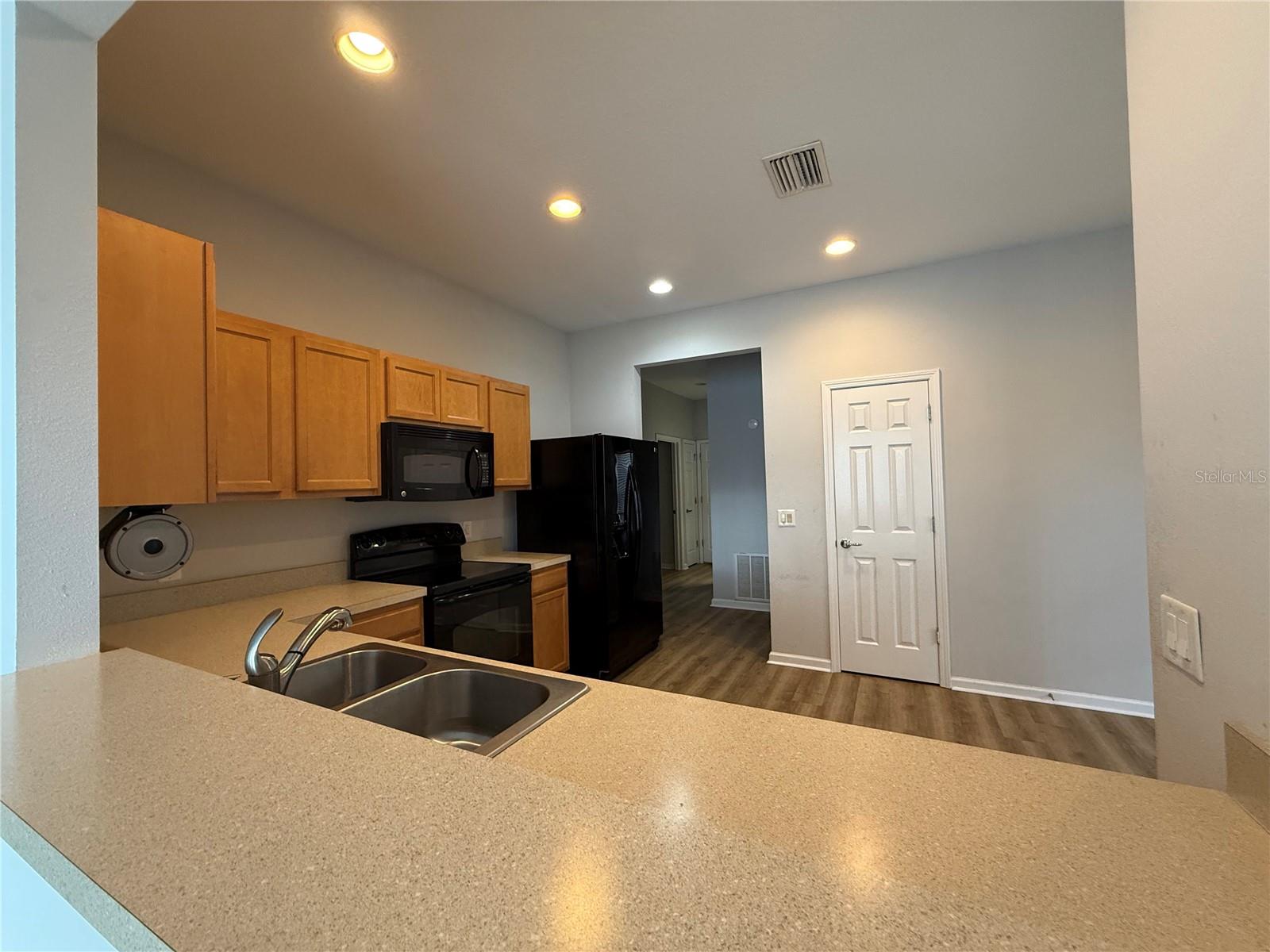 TRILLIUM VILLAGE B - Residential