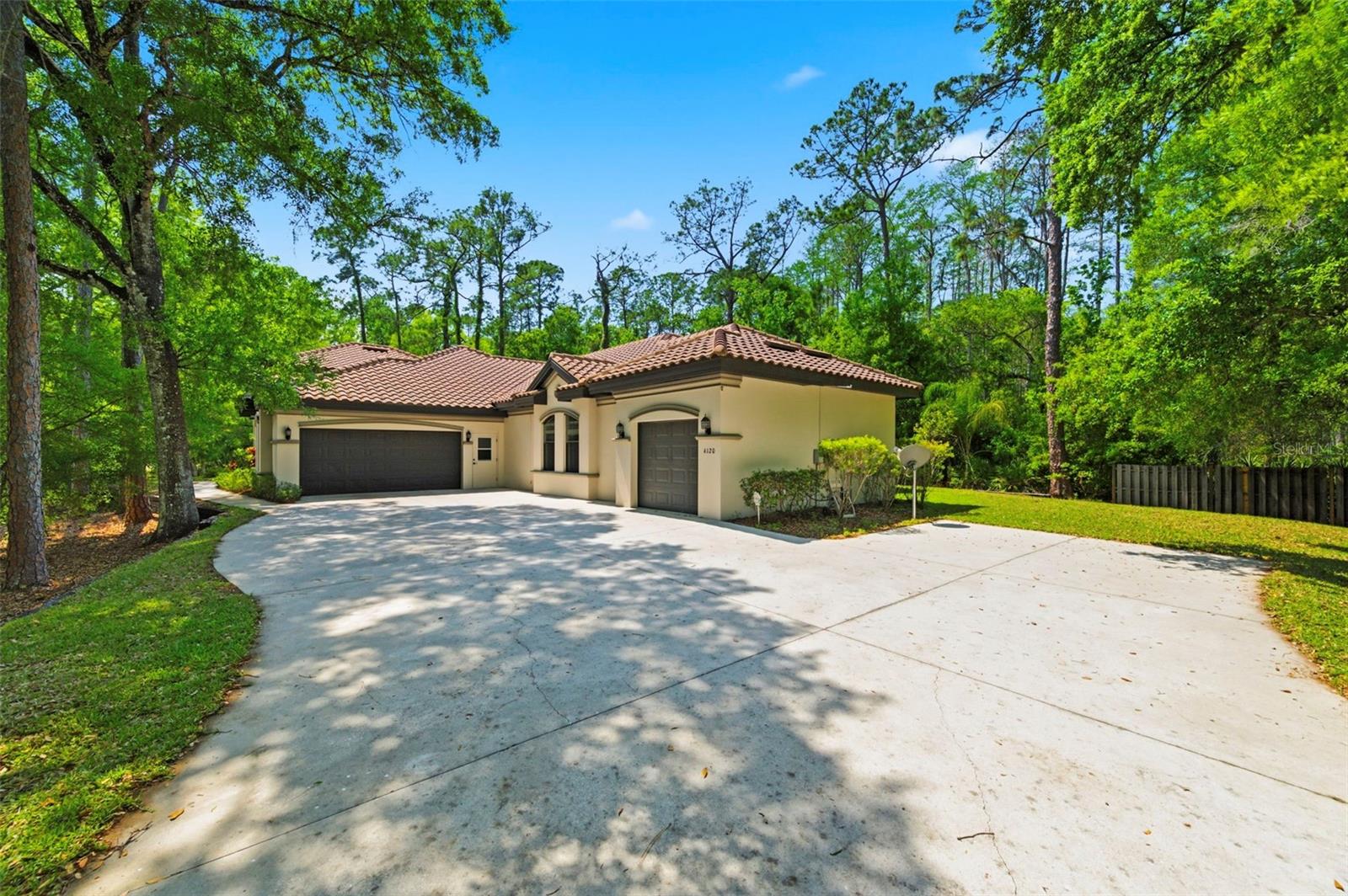 RIDGEMOOR - Residential