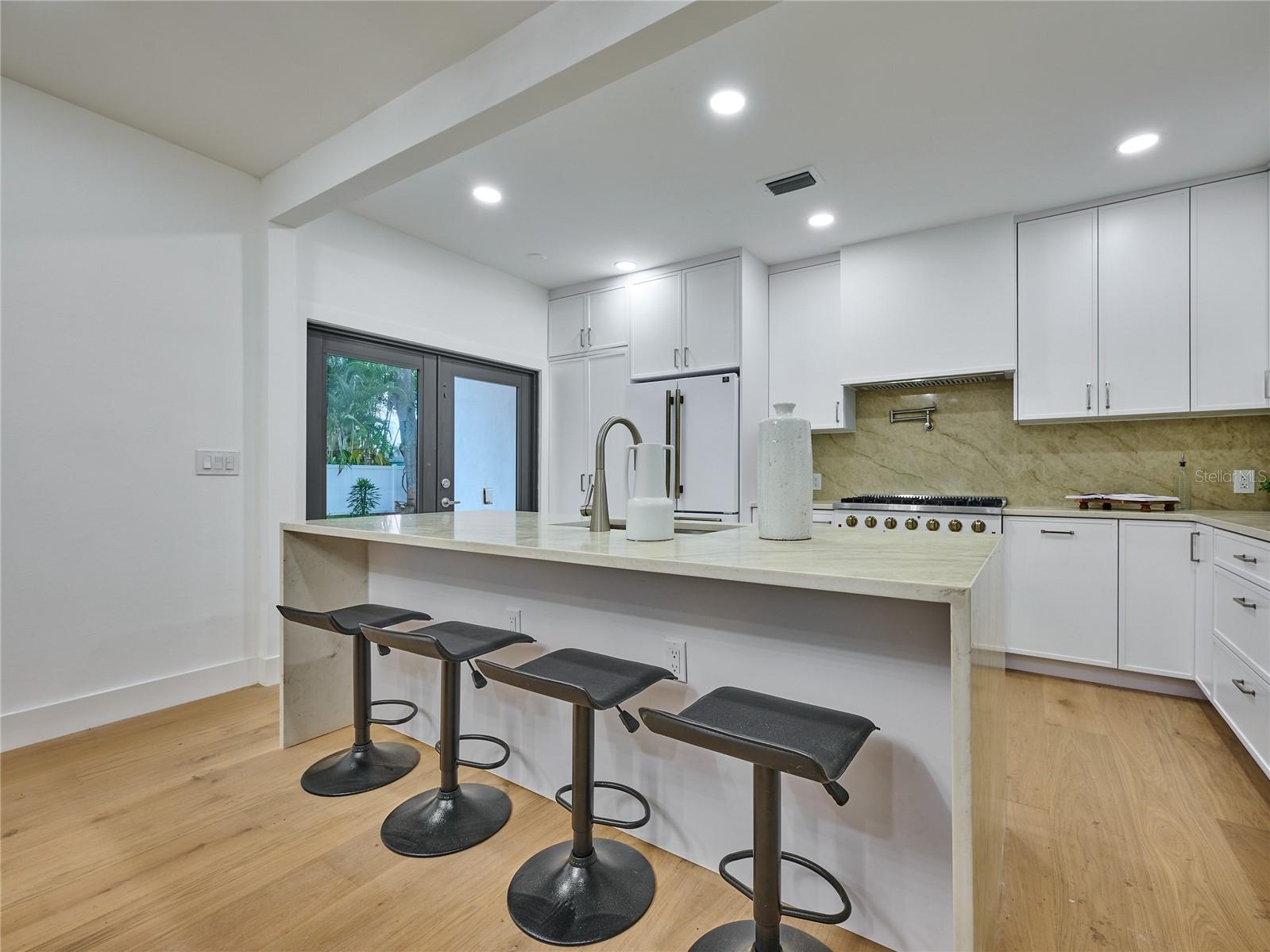 BROADMOOR SUB - Residential
