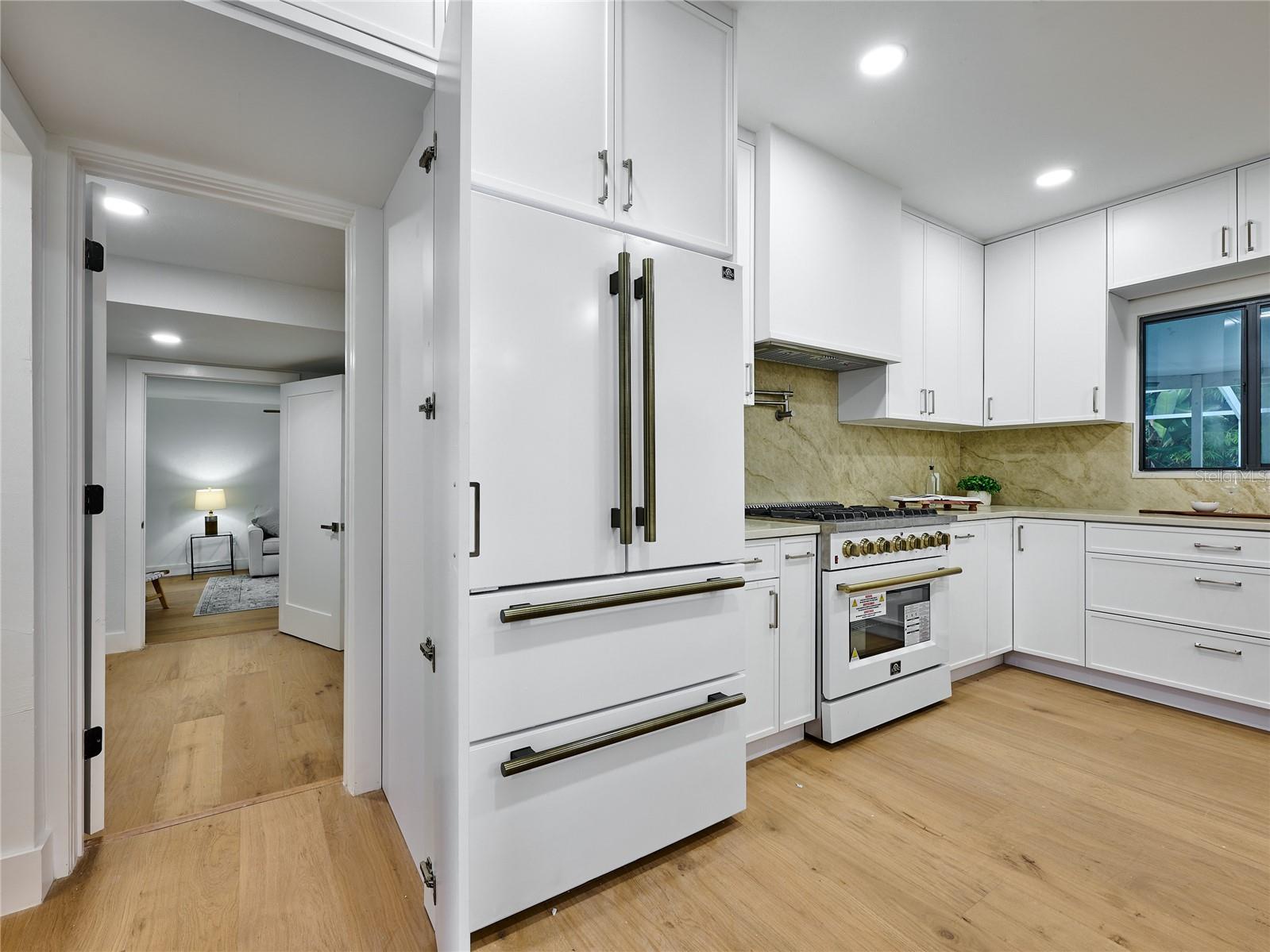 BROADMOOR SUB - Residential