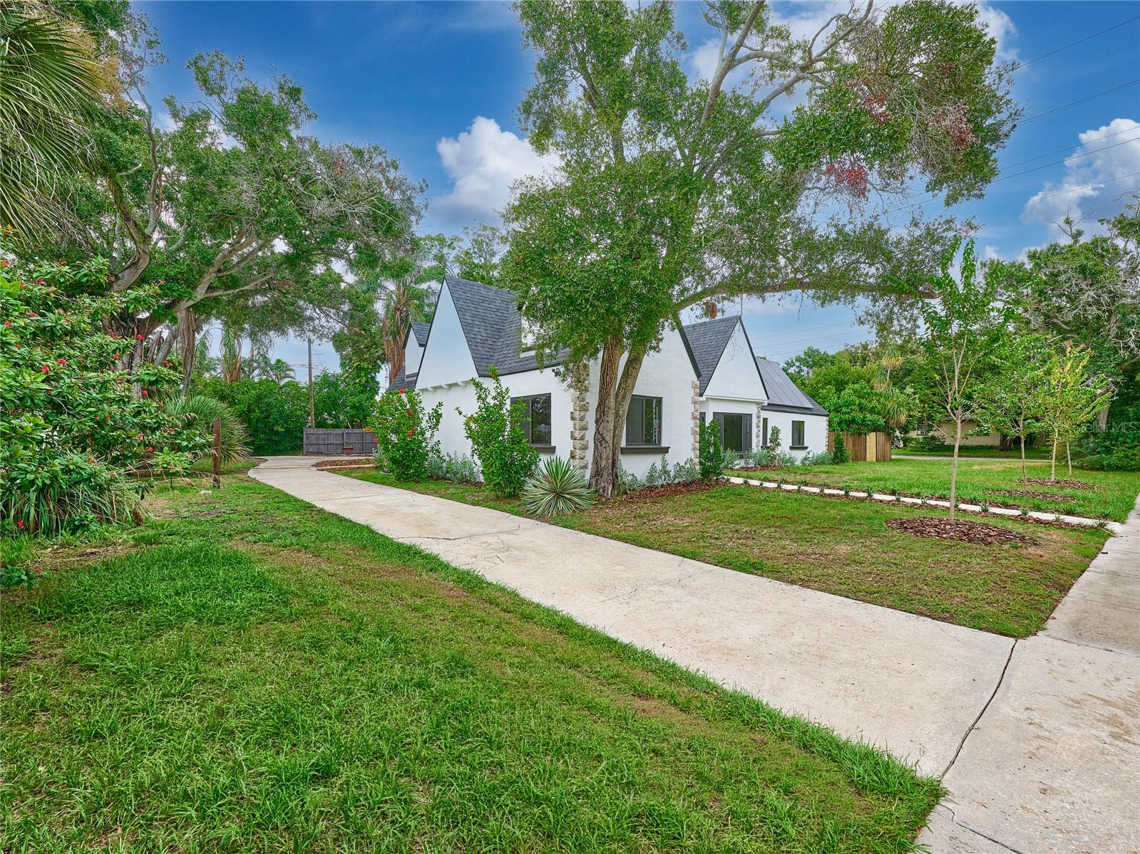 BROADMOOR SUB - Residential