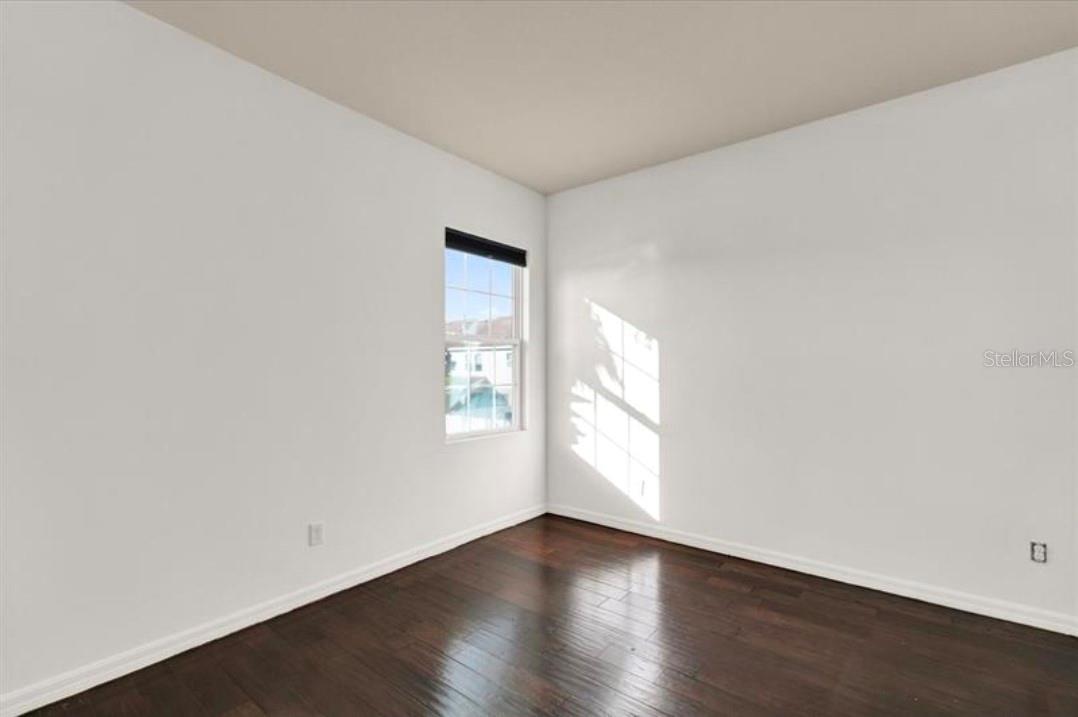 SOMERSET CHASE - Residential
