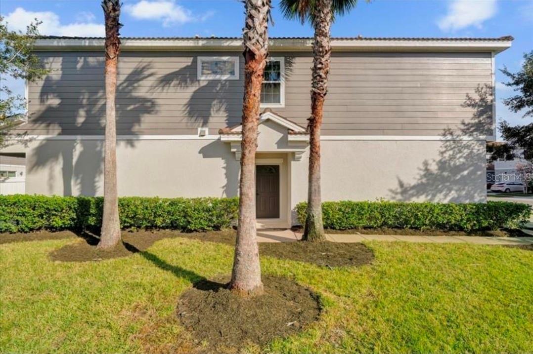 SOMERSET CHASE - Residential
