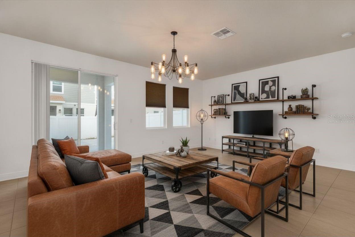 SOMERSET CHASE - Residential