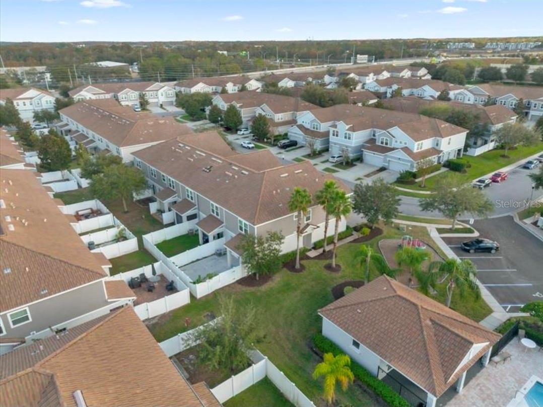 SOMERSET CHASE - Residential