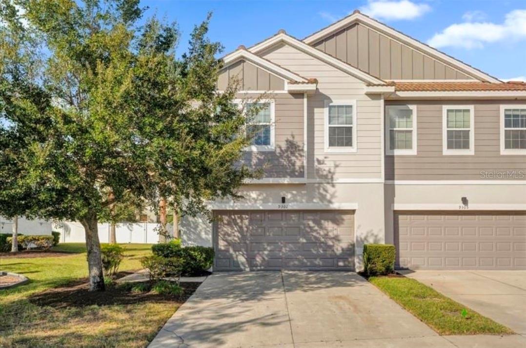 SOMERSET CHASE - Residential