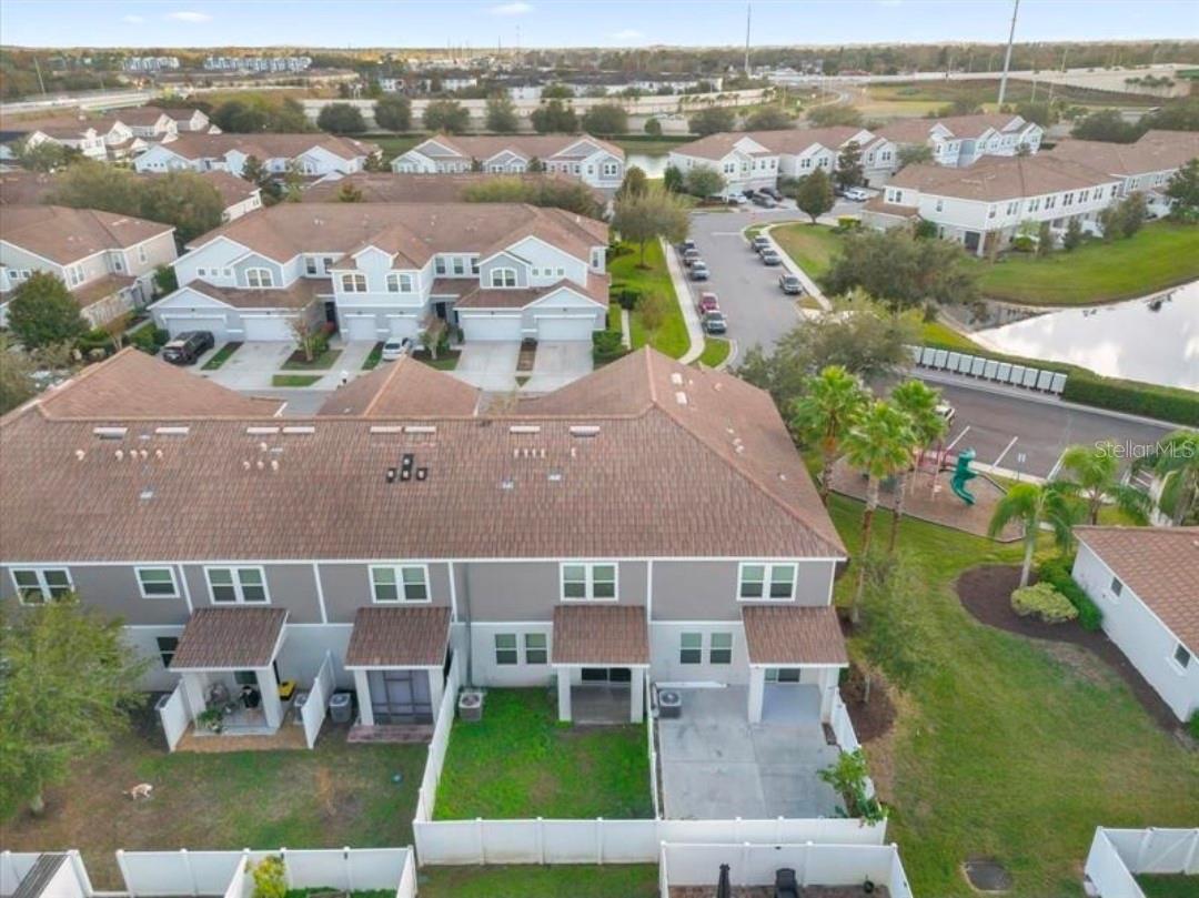 SOMERSET CHASE - Residential