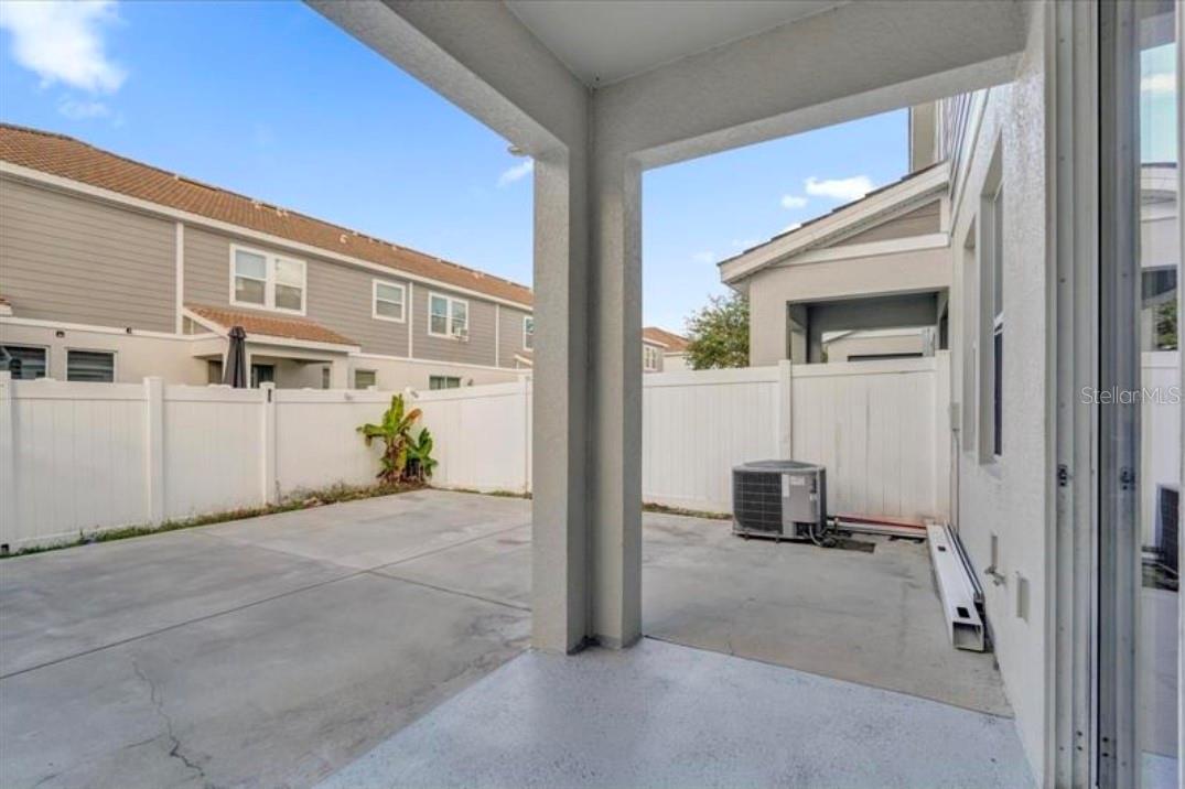 SOMERSET CHASE - Residential