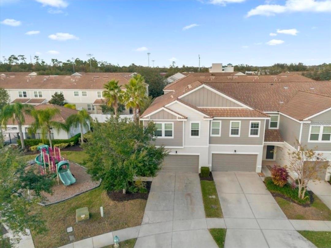 SOMERSET CHASE - Residential
