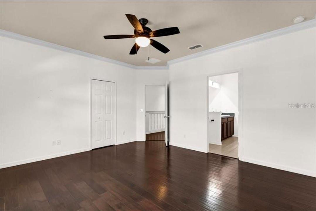 SOMERSET CHASE - Residential