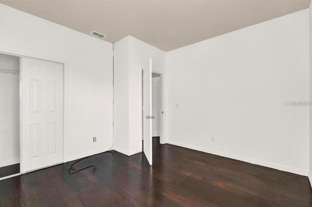 SOMERSET CHASE - Residential