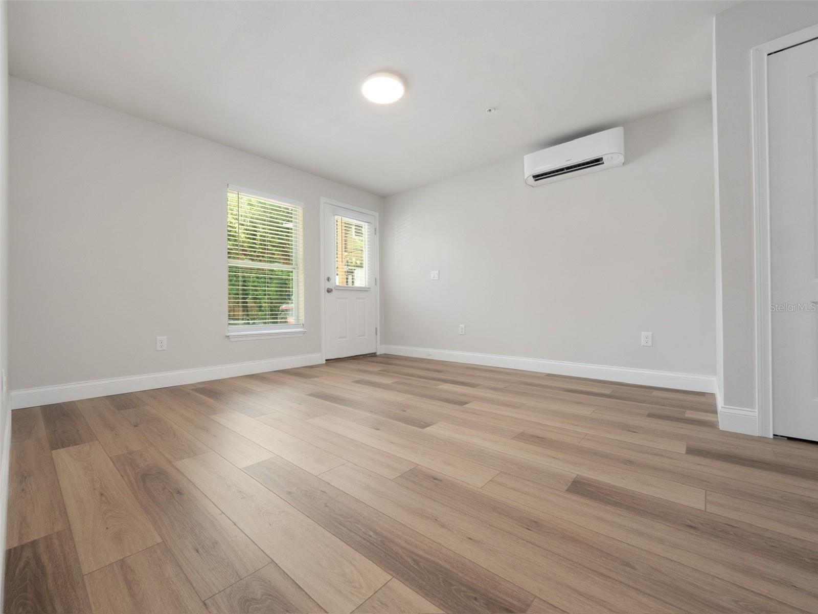 LAKE DAVIS HEIGHTS - Residential Income